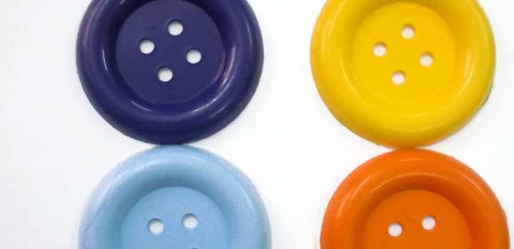 Plastic buttons